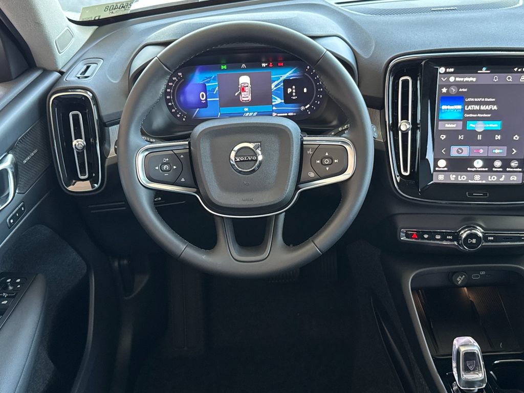 New 2026 Volvo XC40 B5 Plus w/ Climate Package AWD/4WD image 13