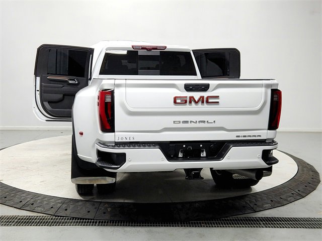 Used 2025 GMC Sierra 3500 Denali w/ Technology Package image 14