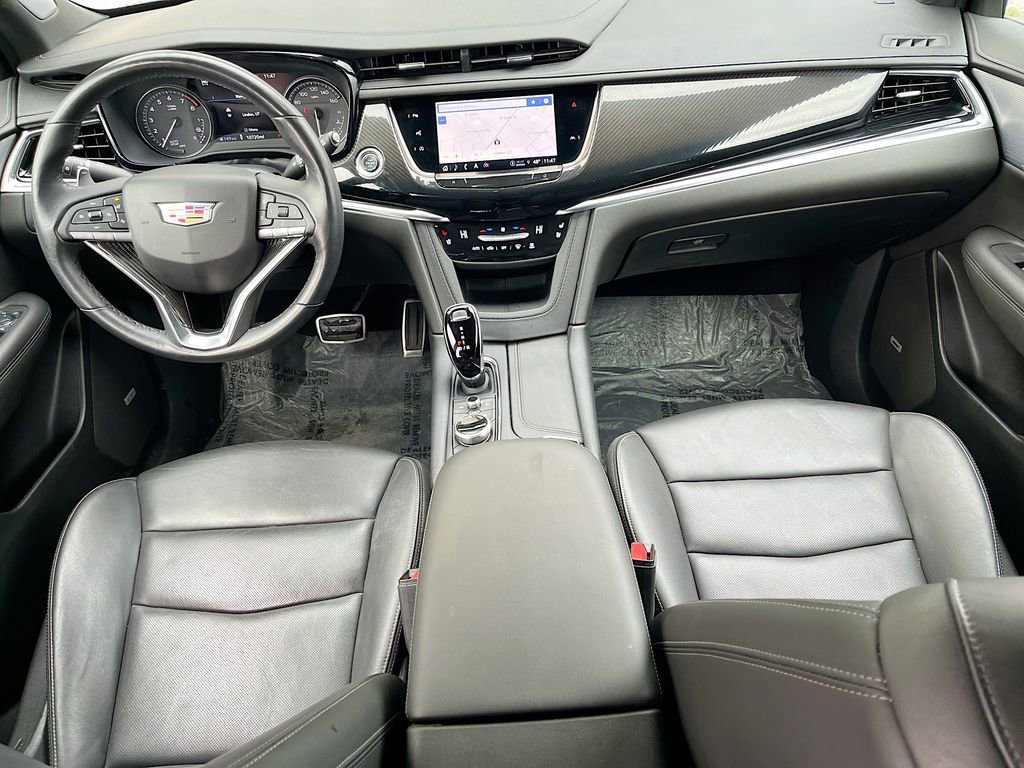 Used 2024 Cadillac XT6 Sport w/ LPO, ONYX Package image 24