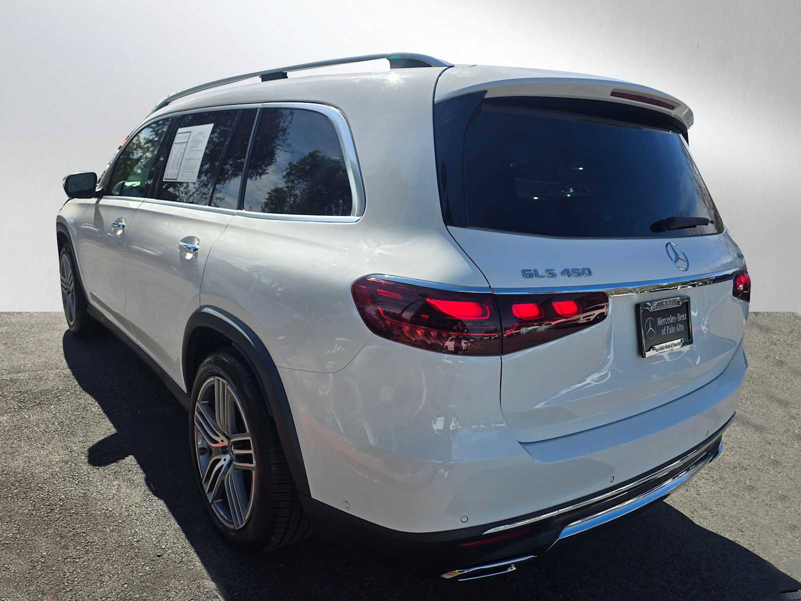 Used 2024 Mercedes-Benz GLS 450 4MATIC image 5