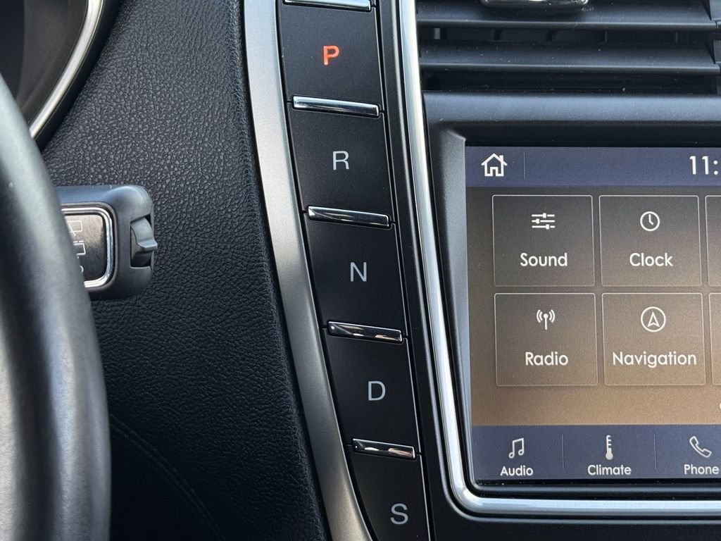 Used 2020 Lincoln Nautilus Reserve image 17