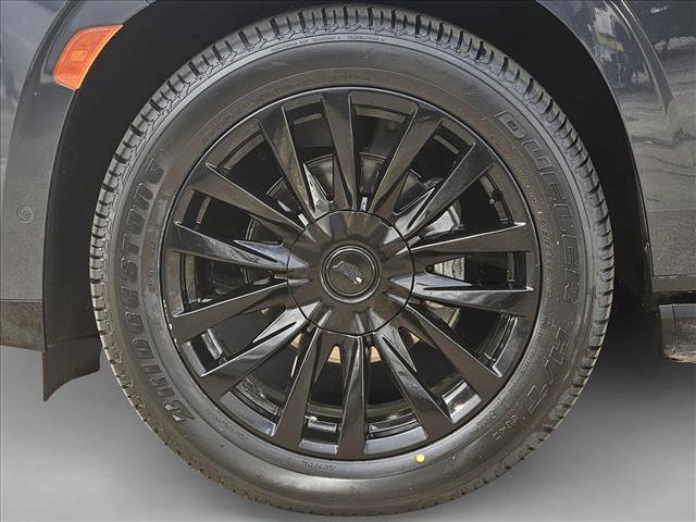 Used 2022 Cadillac Escalade ESV Premium Luxury Platinum RWD image 8