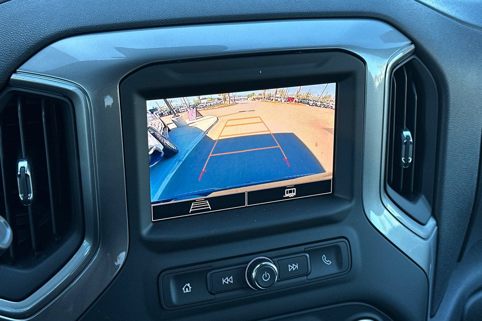 New 2026 Chevrolet Silverado 1500 Custom w/ LPO, Dark Essentials Package AWD/4WD image 18