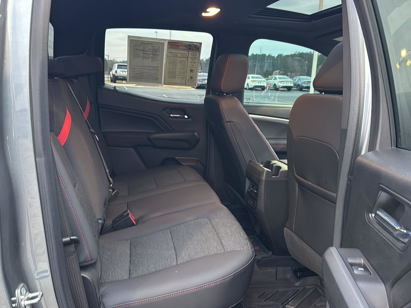 Used 2023 Chevrolet Colorado Z71 w/ Z71 Convenience Package 2 image 11