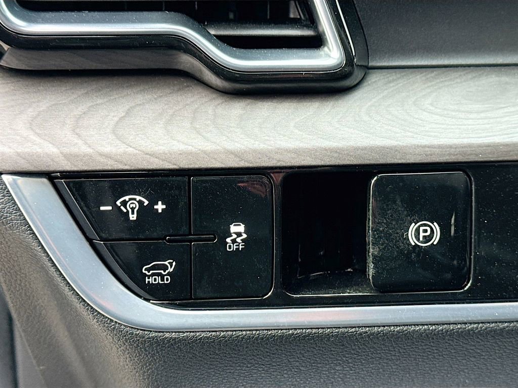 Certified 2024 Kia Sportage X-Line w/ X-Line Premium Package image 13
