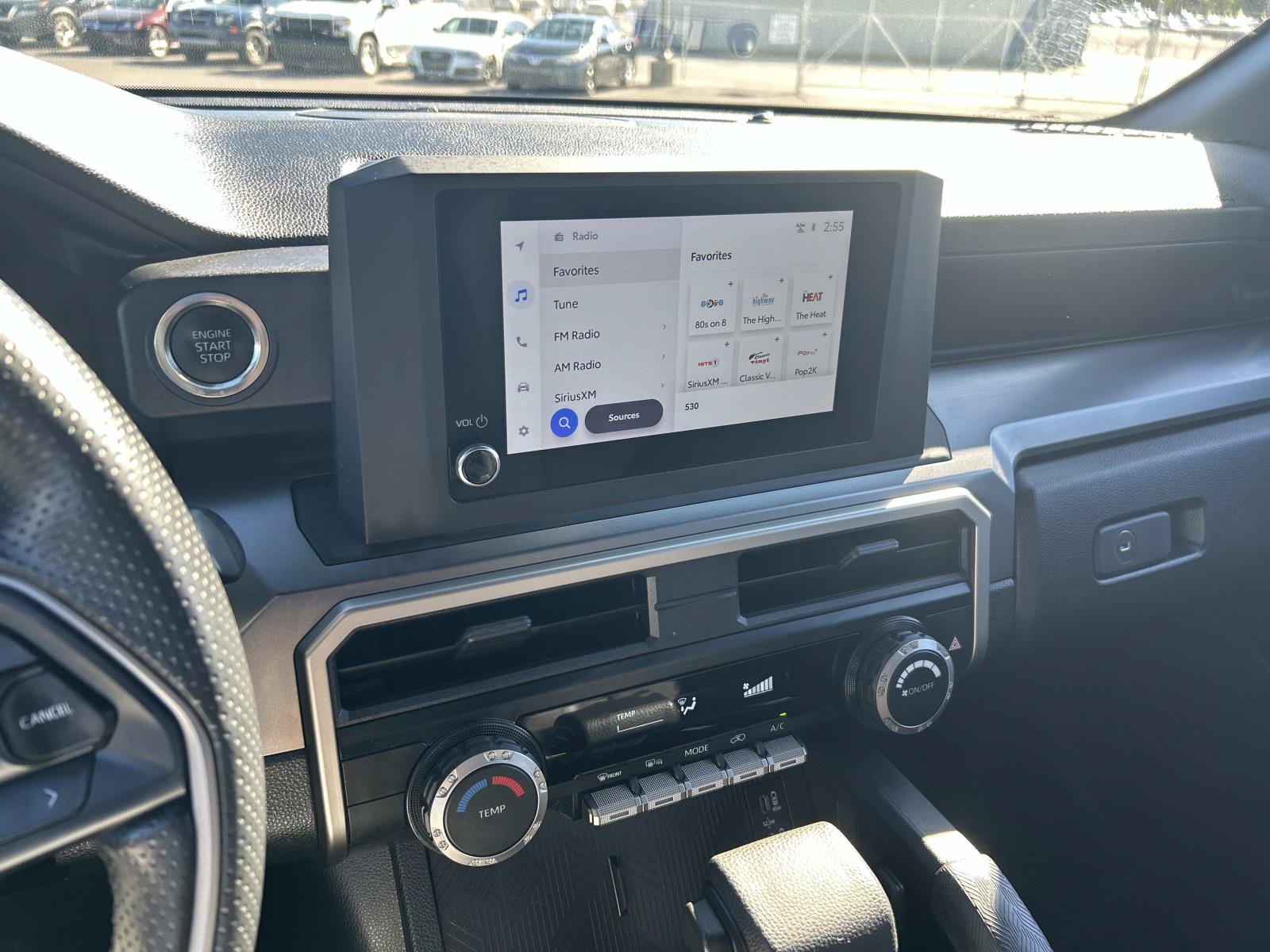 Used 2025 Toyota 4Runner SR5 AWD/4WD image 29