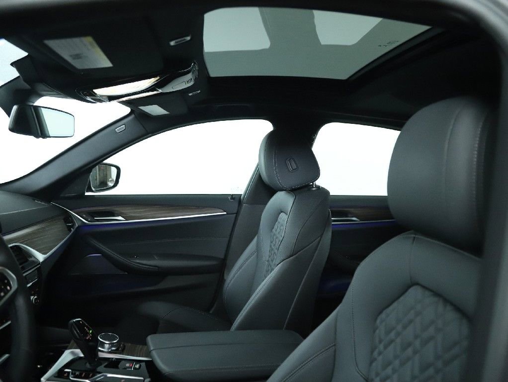 Certified 2022 BMW 540i xDrive w/ M Sport Package image 20