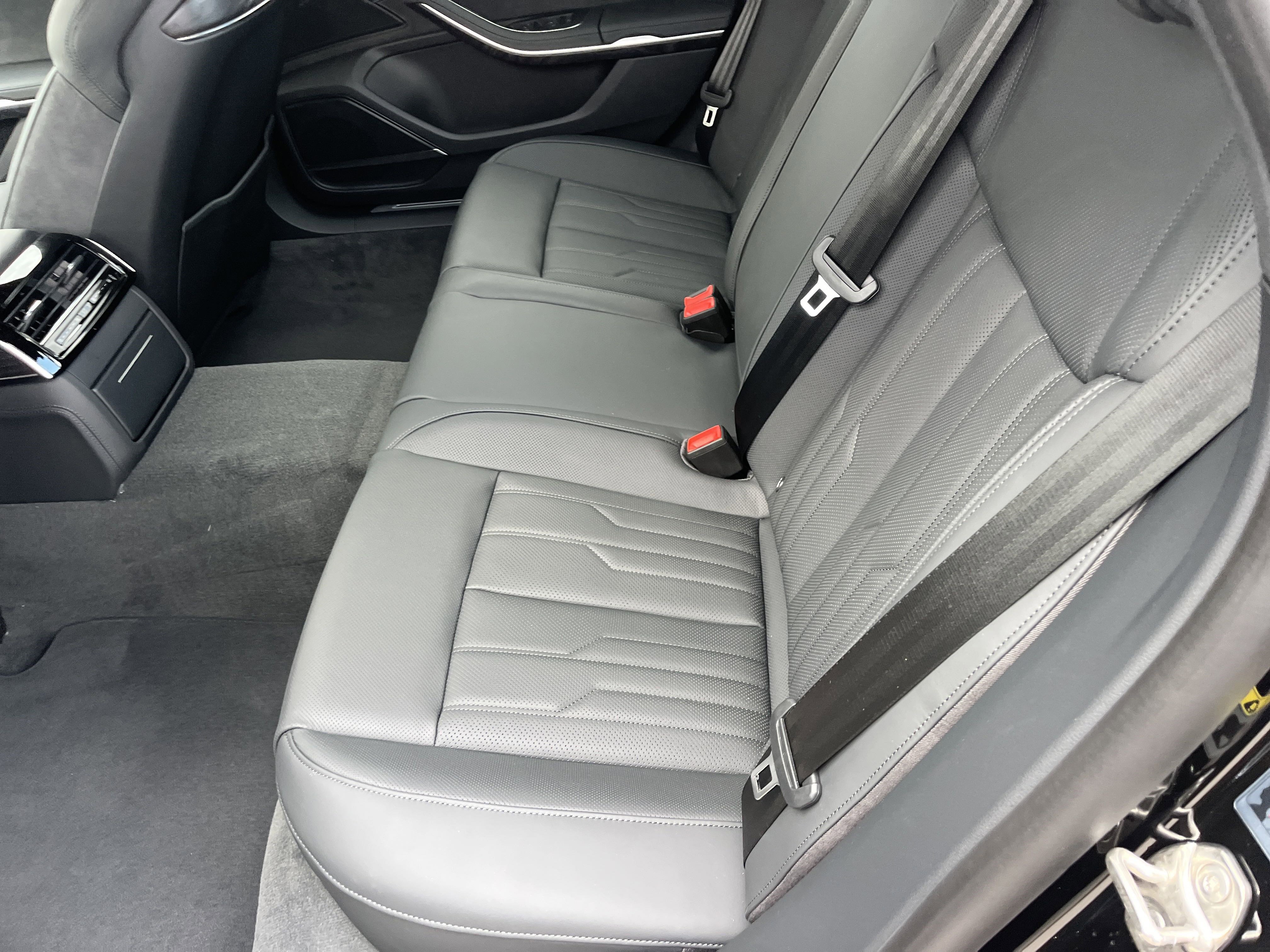 New 2025 Audi A8 L 3.0T image 6