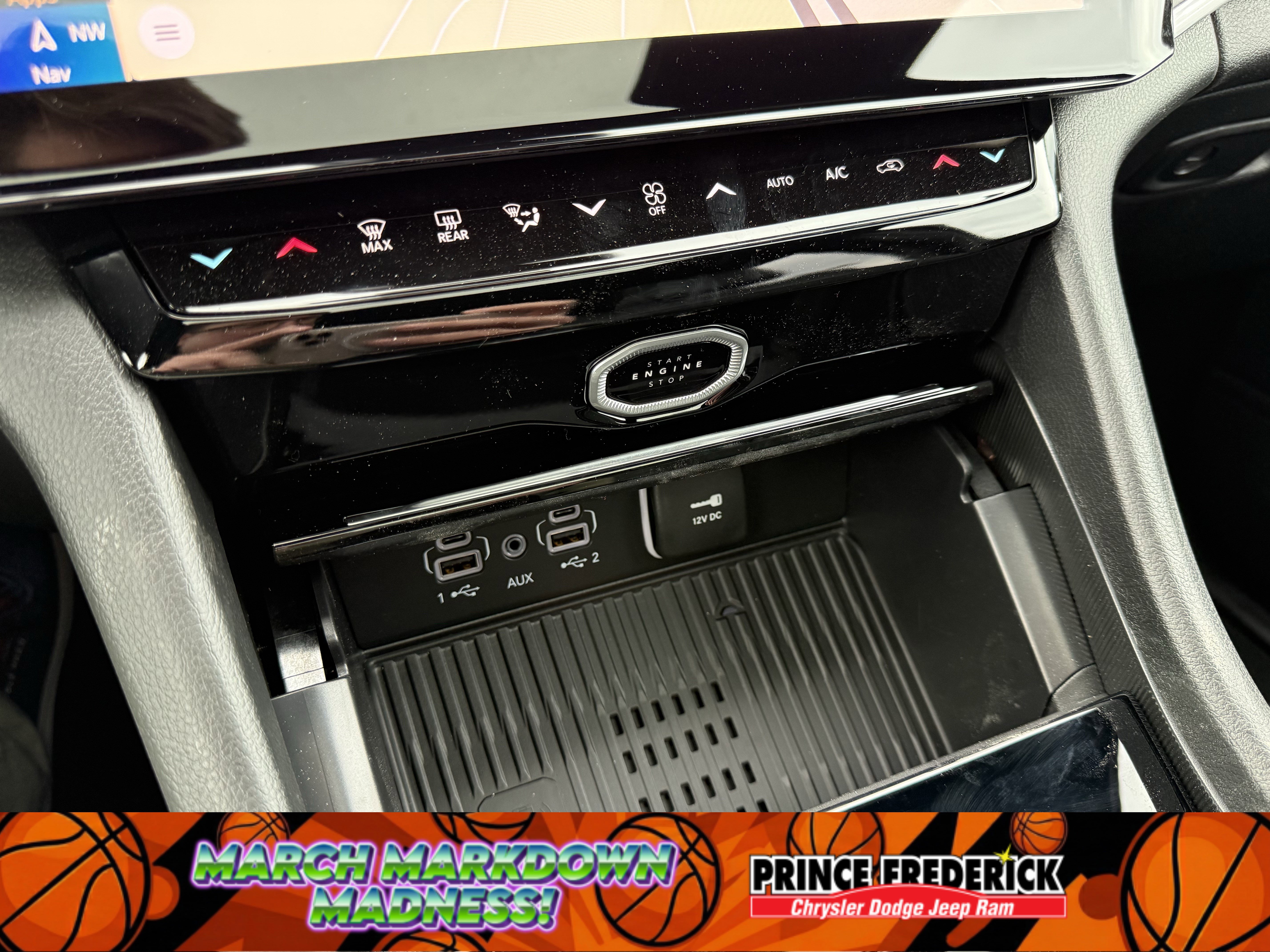 New 2026 Jeep Grand Cherokee Altitude image 27