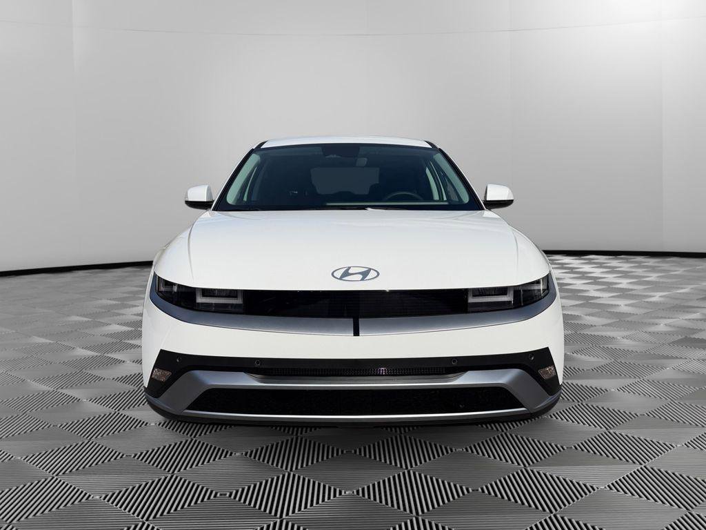 New 2026 Hyundai Ioniq 5 SE image 2