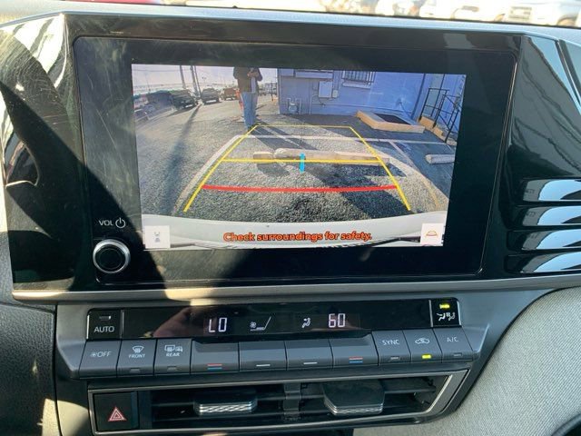 Used 2025 Toyota Camry LE image 33