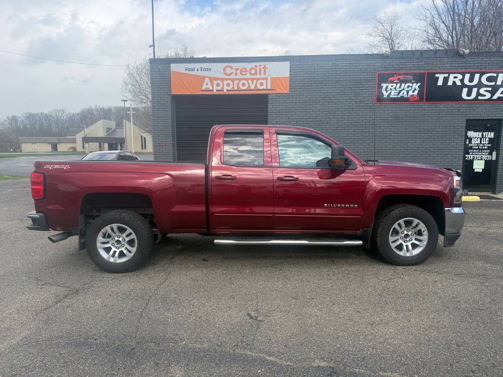 Used 2017 Chevrolet Silverado 1500 LT w/ Max Trailering Package image 6
