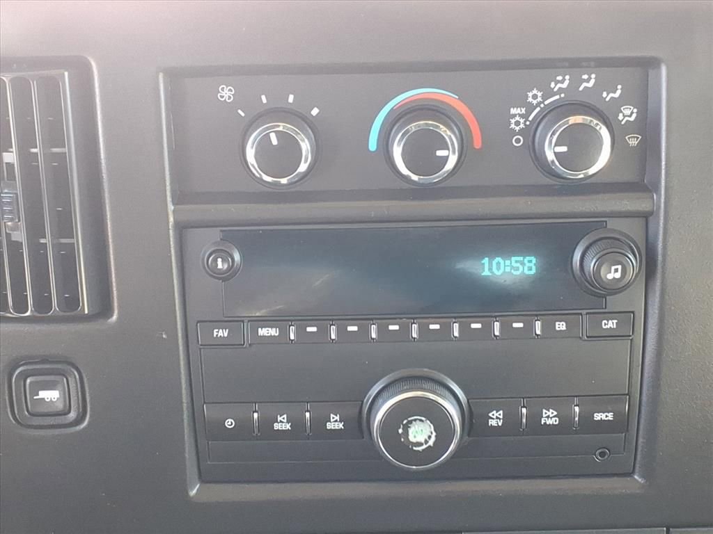 Used 2017 Chevrolet Express 2500 image 7