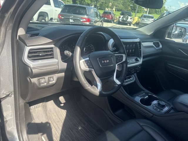 Used 2023 GMC Acadia SLT w/ Preferred Package FWD image 10