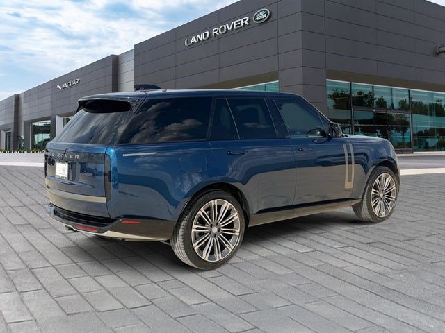 Used 2024 Land Rover Range Rover SE AWD/4WD image 5