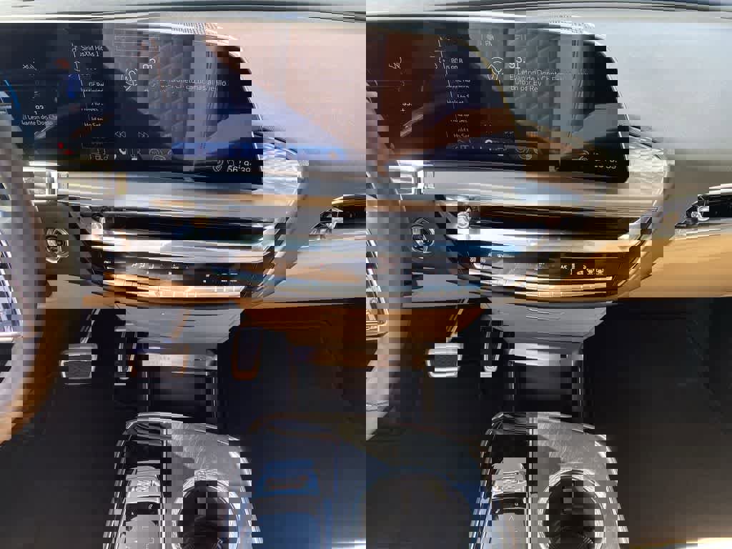 Certified 2025 Cadillac Lyriq Luxury w/ Nappa Leather Package AWD/4WD image 24