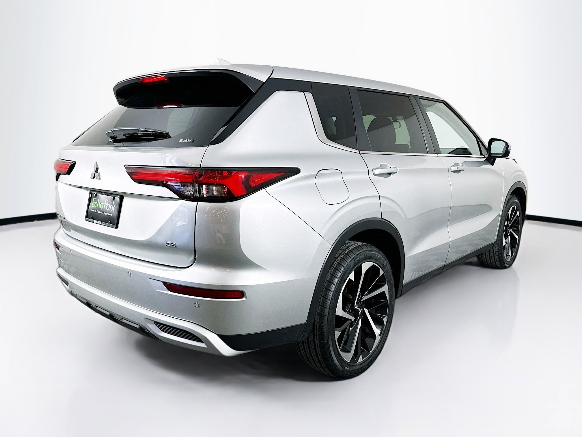 Used 2024 Mitsubishi Outlander SE AWD/4WD image 9