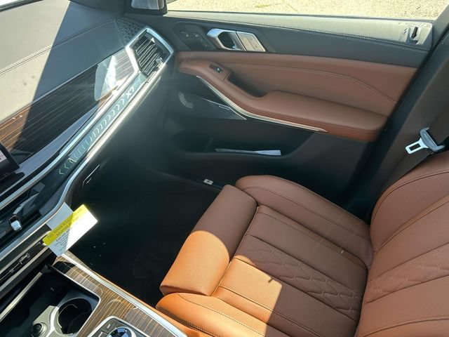 New 2027 BMW X7 xDrive40i w/ Executive Package AWD/4WD image 18