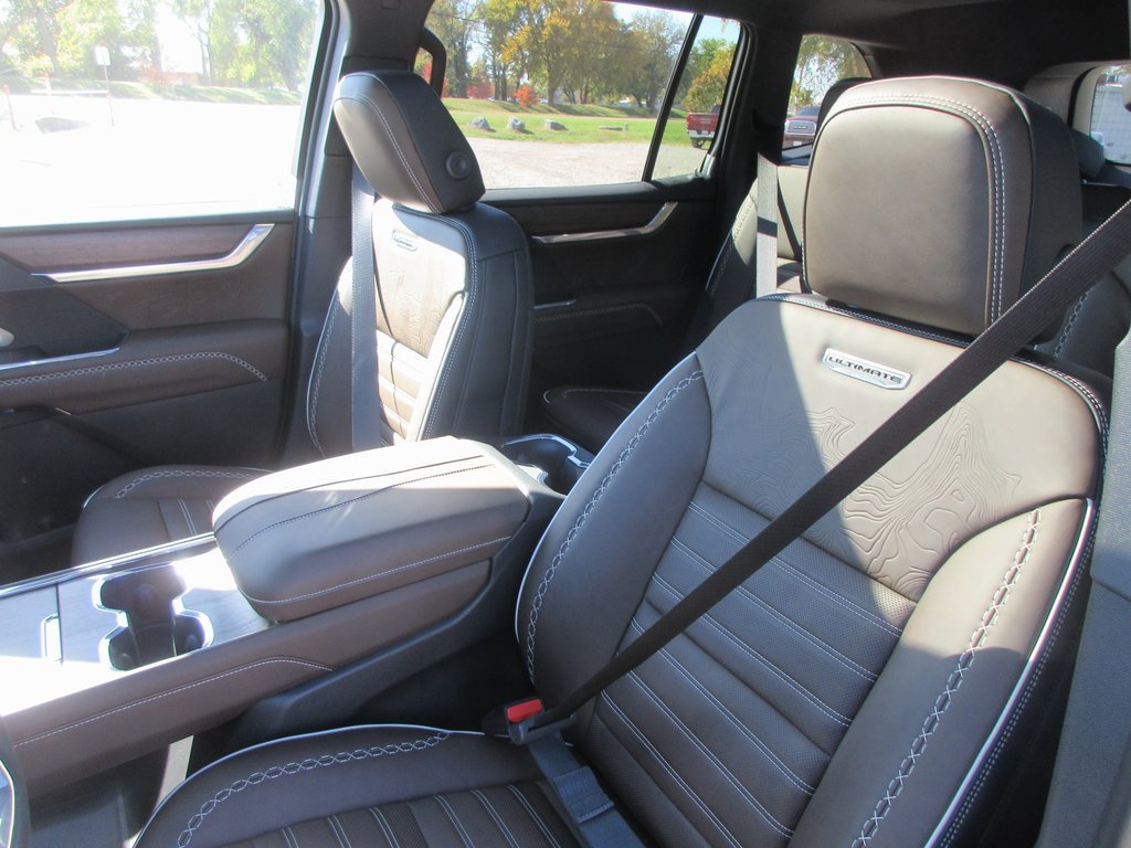 New 2026 GMC Acadia Denali Ultimate image 13