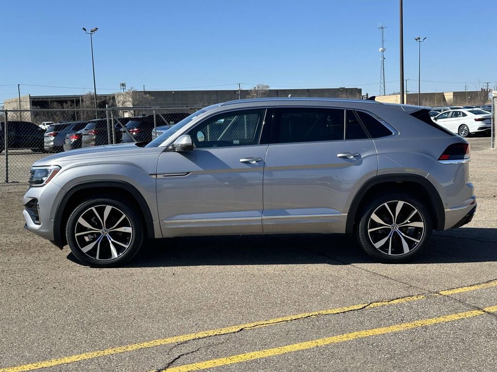 New 2026 Volkswagen Atlas Cross Sport SEL Premium R-Line image 2