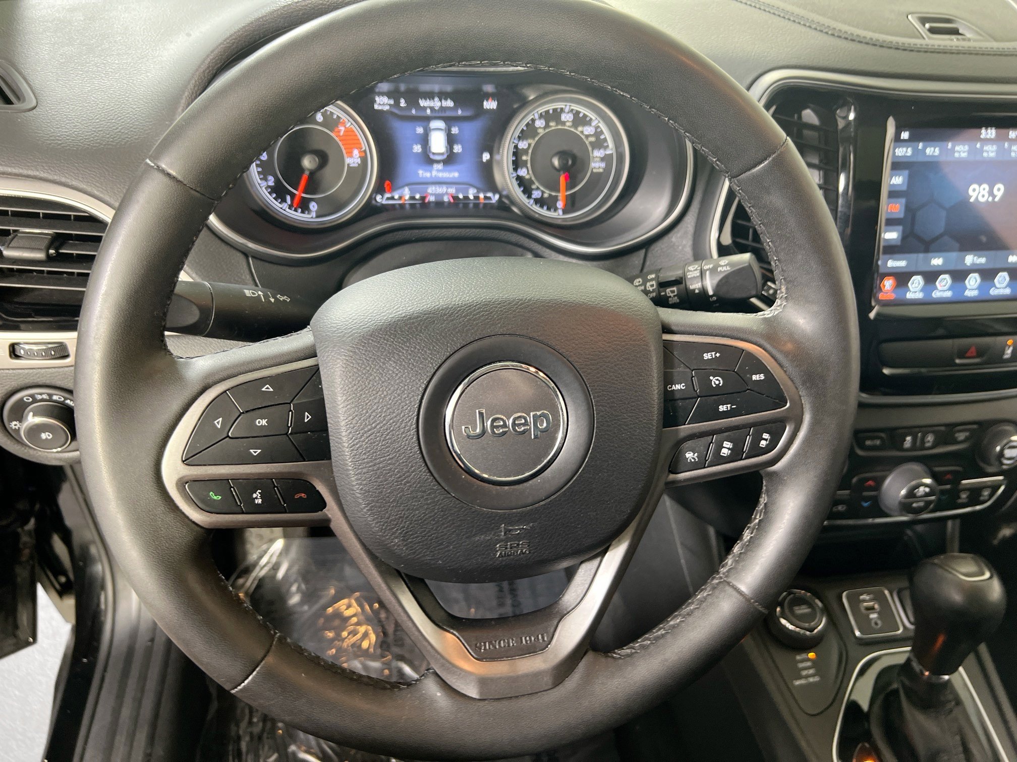 Used 2022 Jeep Cherokee Limited image 11