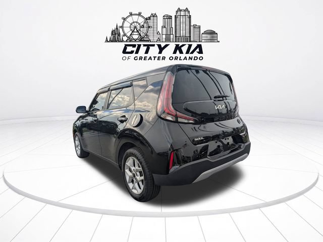 Certified 2023 Kia Soul S FWD image 3