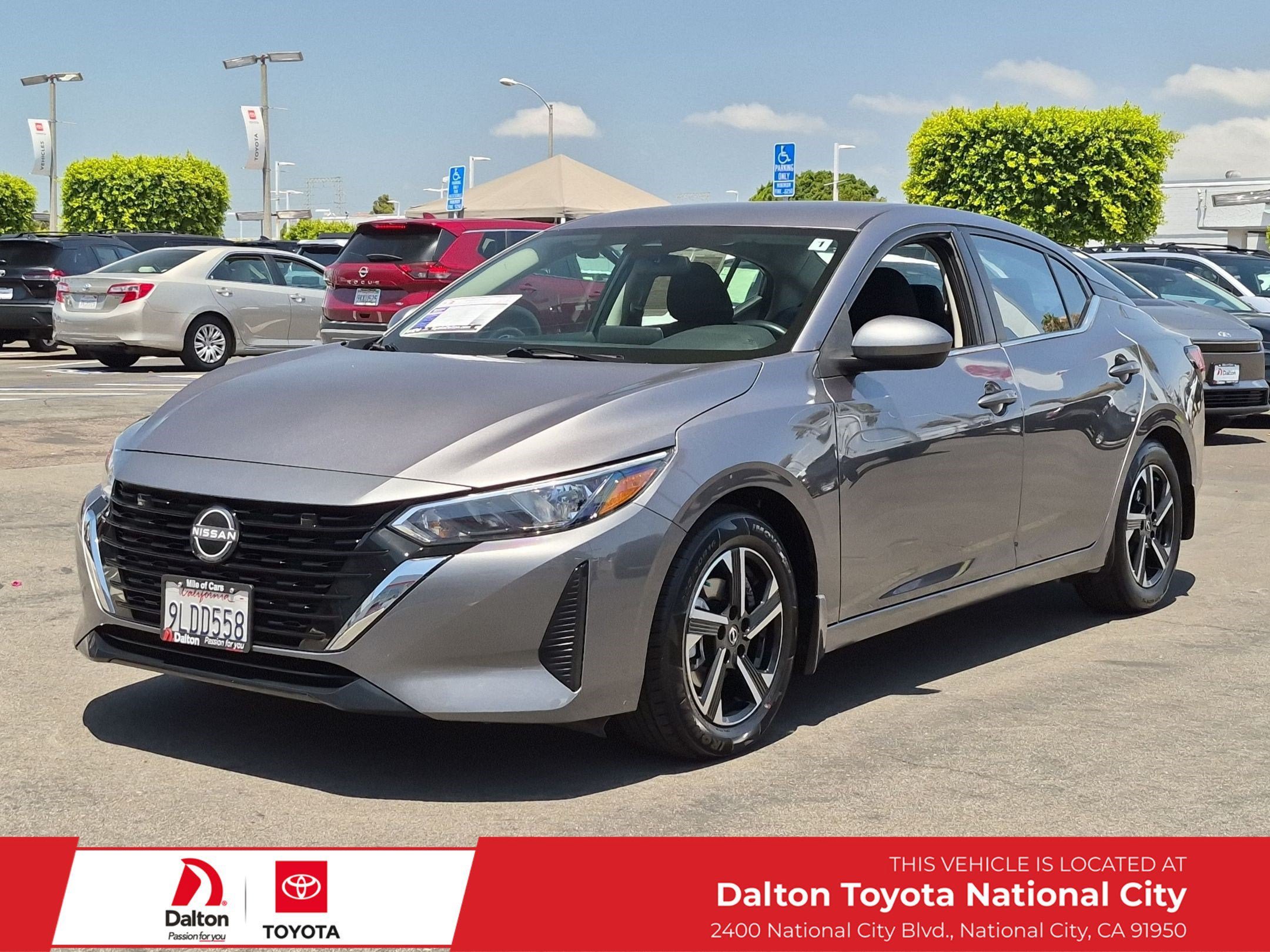 Used 2024 Nissan Sentra SV FWD image 1
