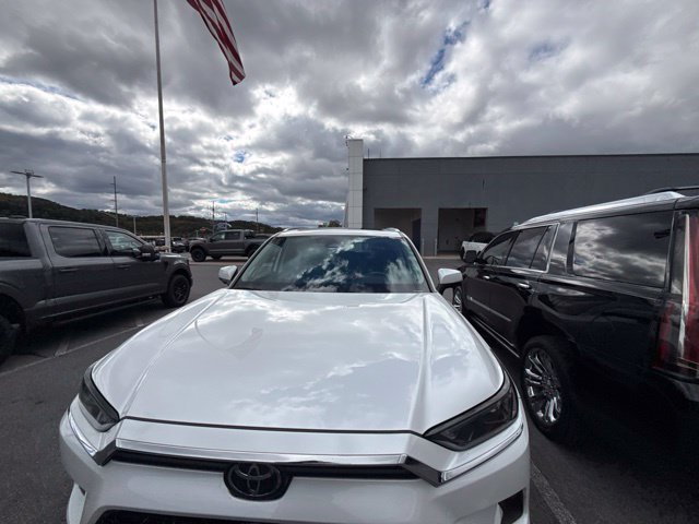 Used 2024 Toyota Grand Highlander AWD image 6