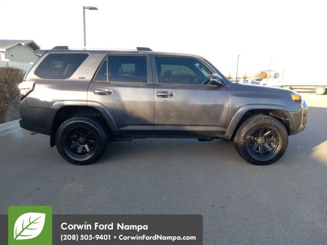 Used 2021 Toyota 4Runner SR5 Premium image 2