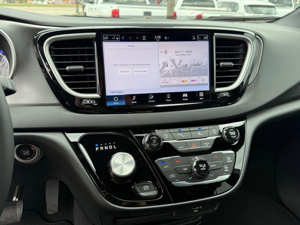 New 2026 Chrysler Voyager LX image 18