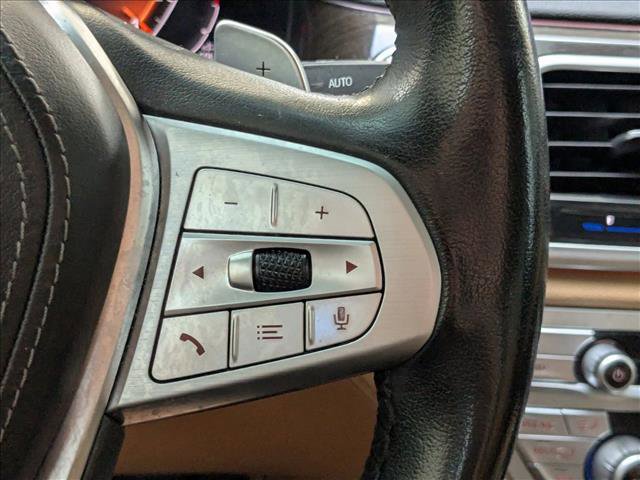 Used 2022 BMW 740i w/ Premium Package RWD image 5