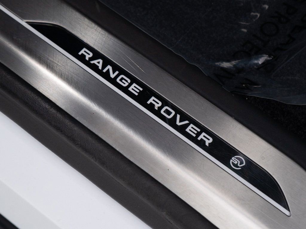 Used 2023 Land Rover Range Rover SV AWD/4WD image 13