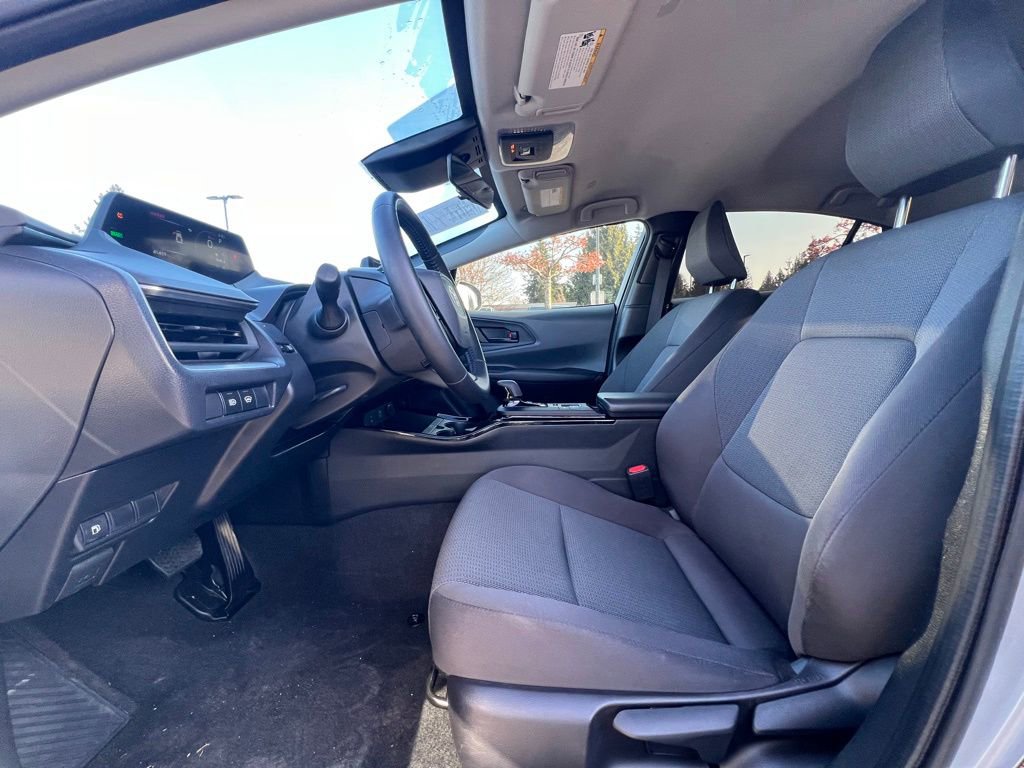 Used 2025 Toyota Prius LE image 19