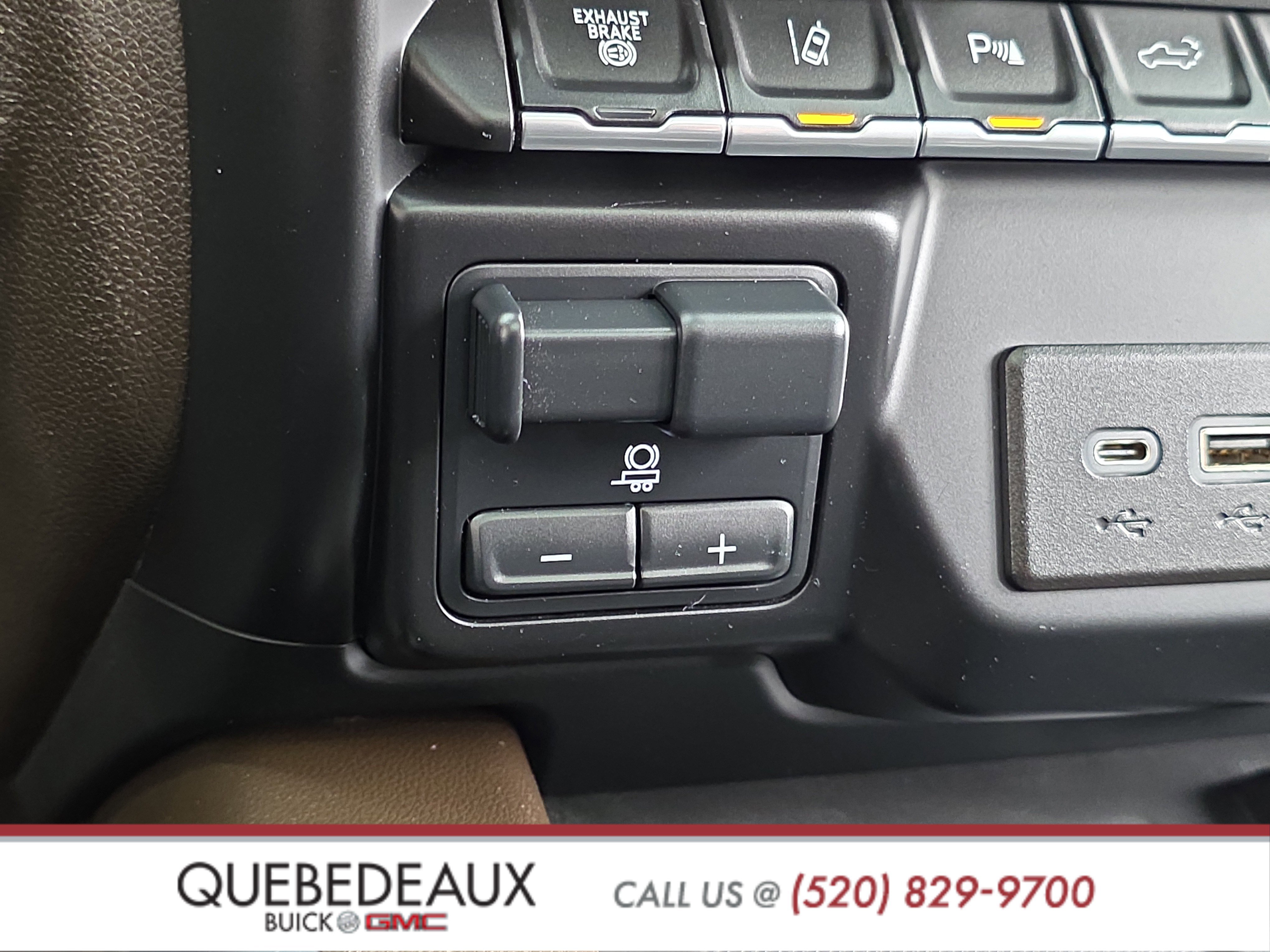 Used 2023 GMC Sierra 3500 Denali AWD/4WD image 26