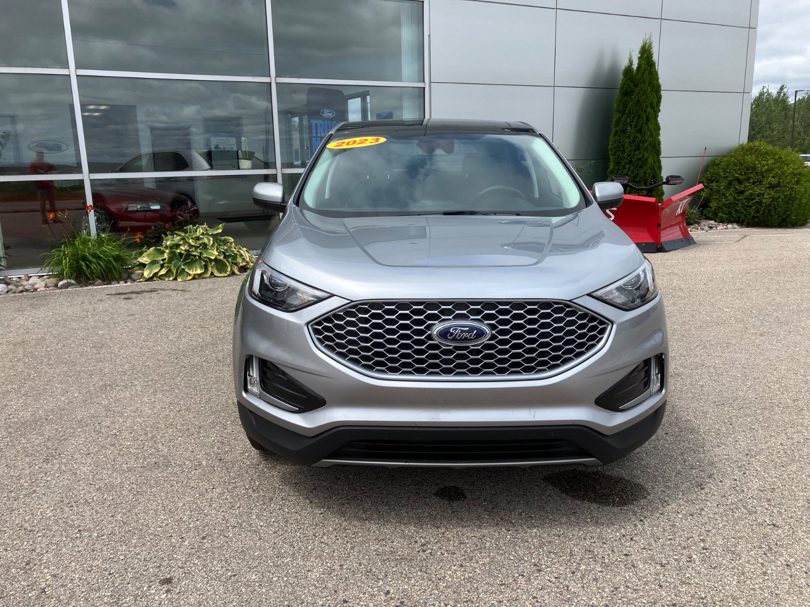 Used 2023 Ford Edge SEL w/ Convenience Package AWD/4WD image 8