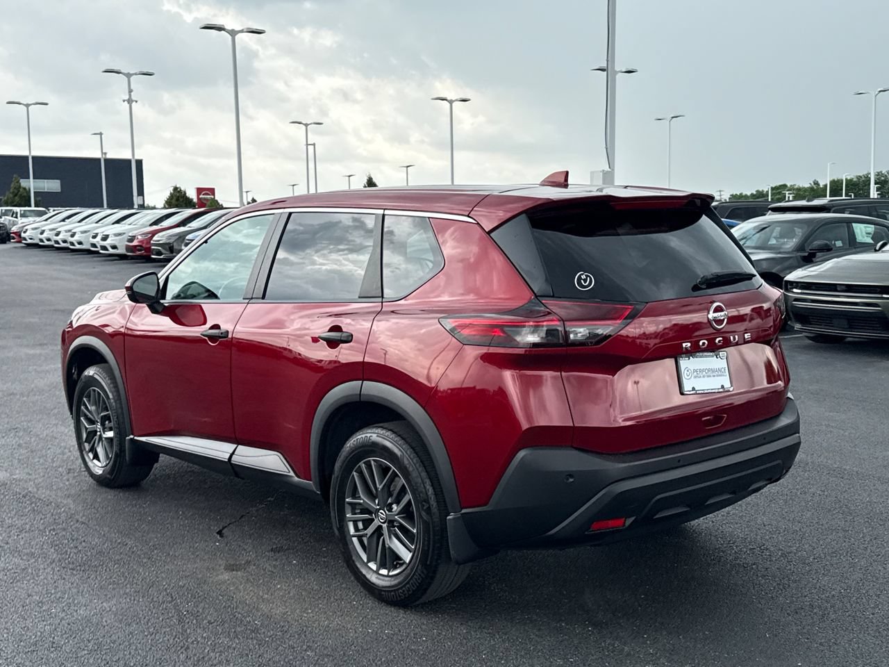 Used 2021 Nissan Rogue S FWD image 4