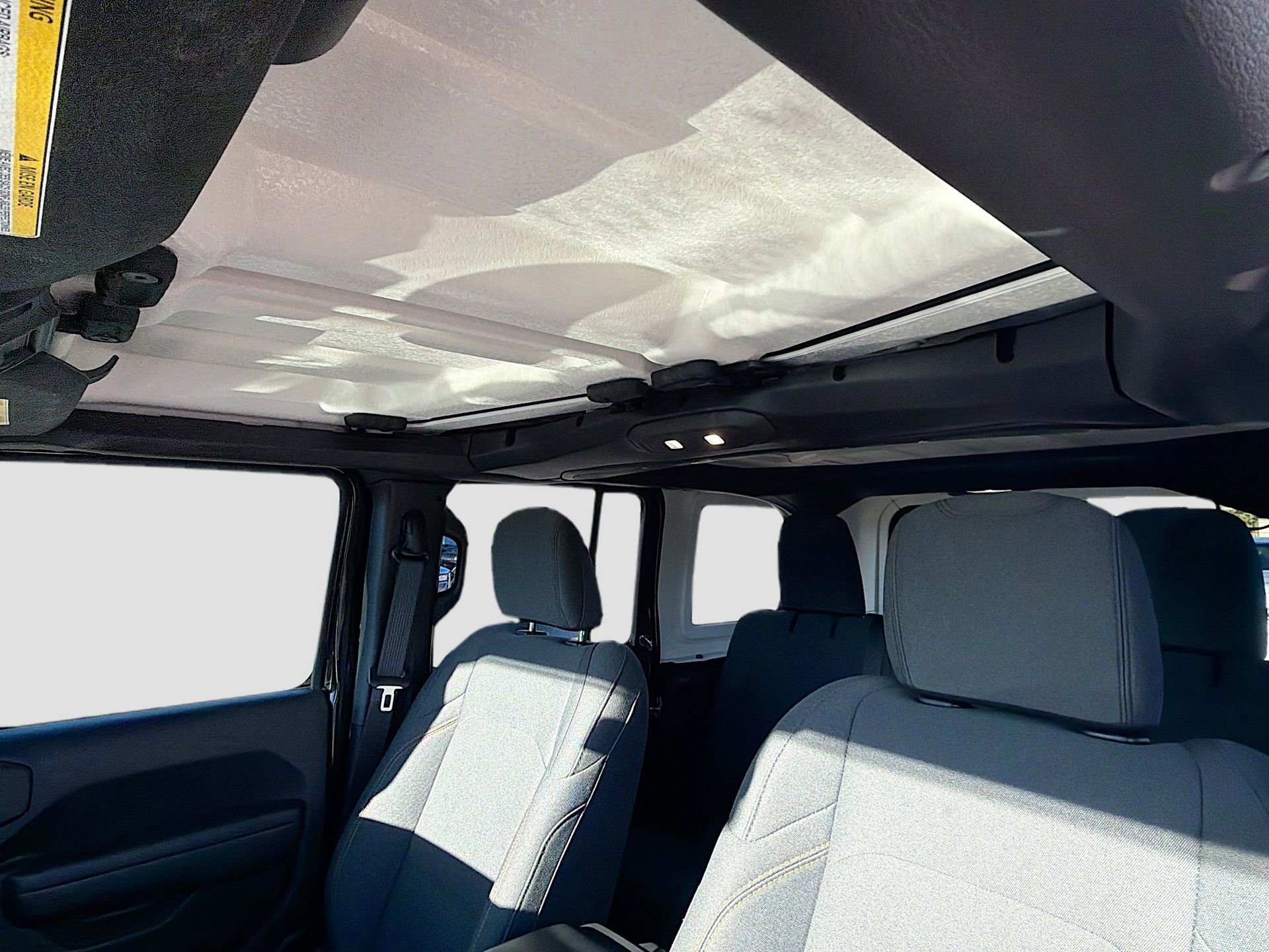 Used 2024 Jeep Wrangler Sport S image 27