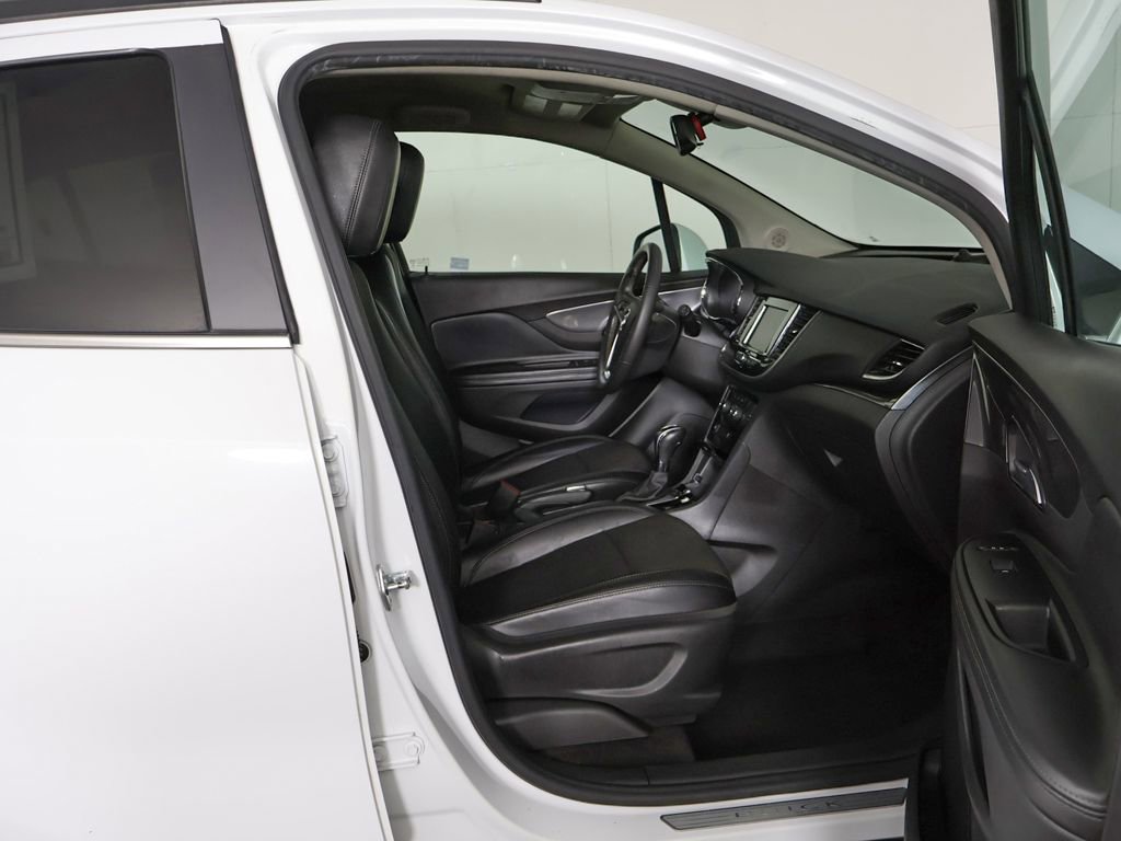 Used 2022 Buick Encore Preferred w/ Safety Package FWD image 25