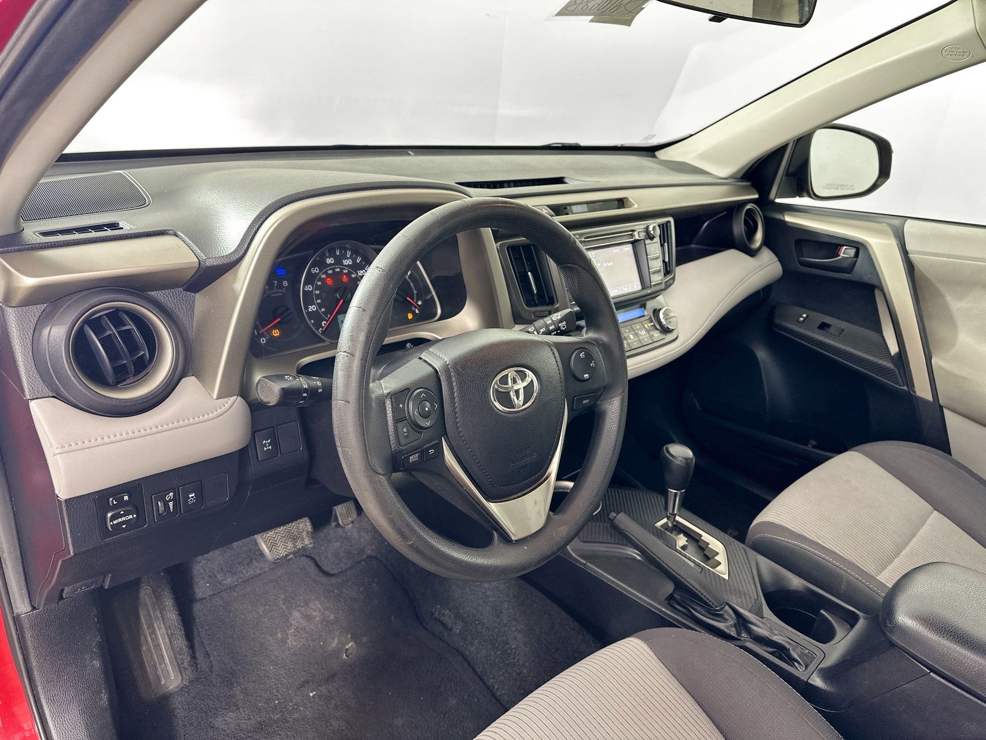 Used 2013 Toyota RAV4 XLE image 9