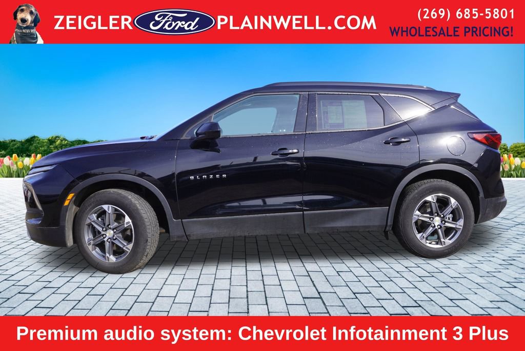 Used 2024 Chevrolet Blazer LT w/ Convenience Package image 3