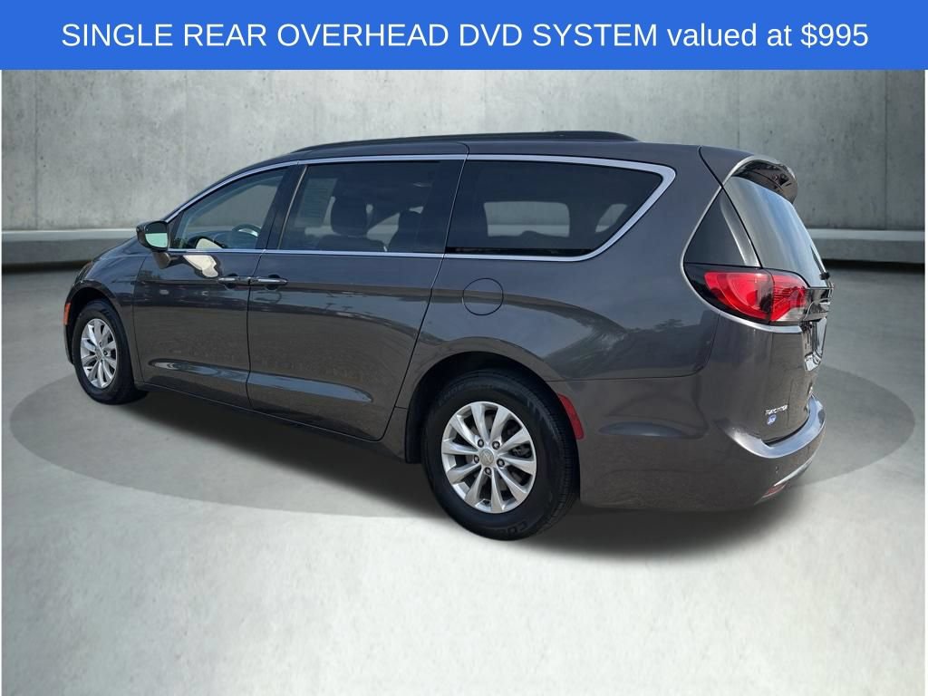 Used 2018 Chrysler Pacifica Touring Plus FWD image 4