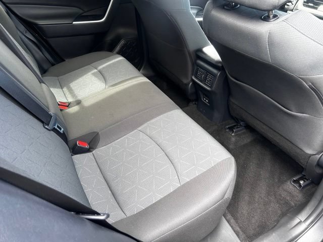 Used 2025 Toyota RAV4 XLE AWD/4WD image 20
