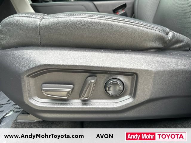 Used 2025 Toyota Tundra Limited AWD/4WD image 12
