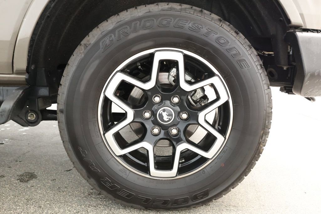 Used 2025 Ford Bronco Outer Banks image 7