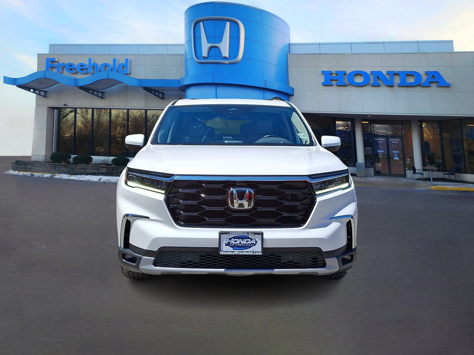 Used 2024 Honda Pilot Elite image 2