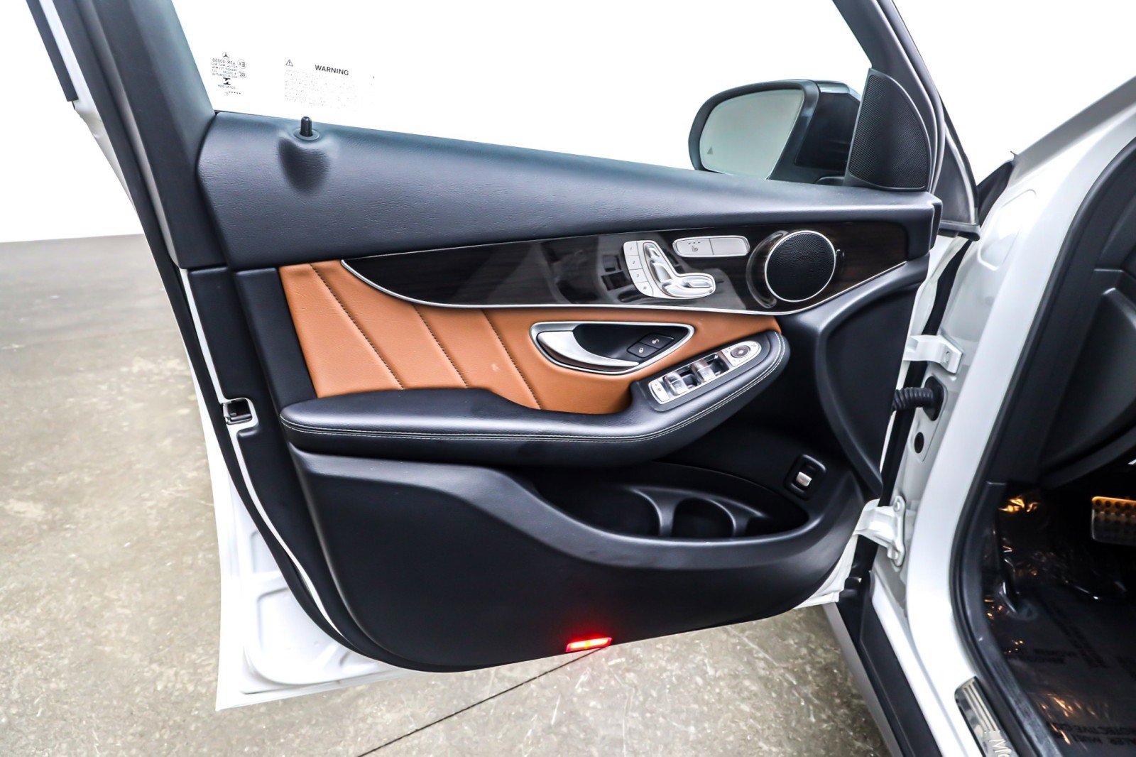 Used 2022 Mercedes-Benz GLC 300 image 21