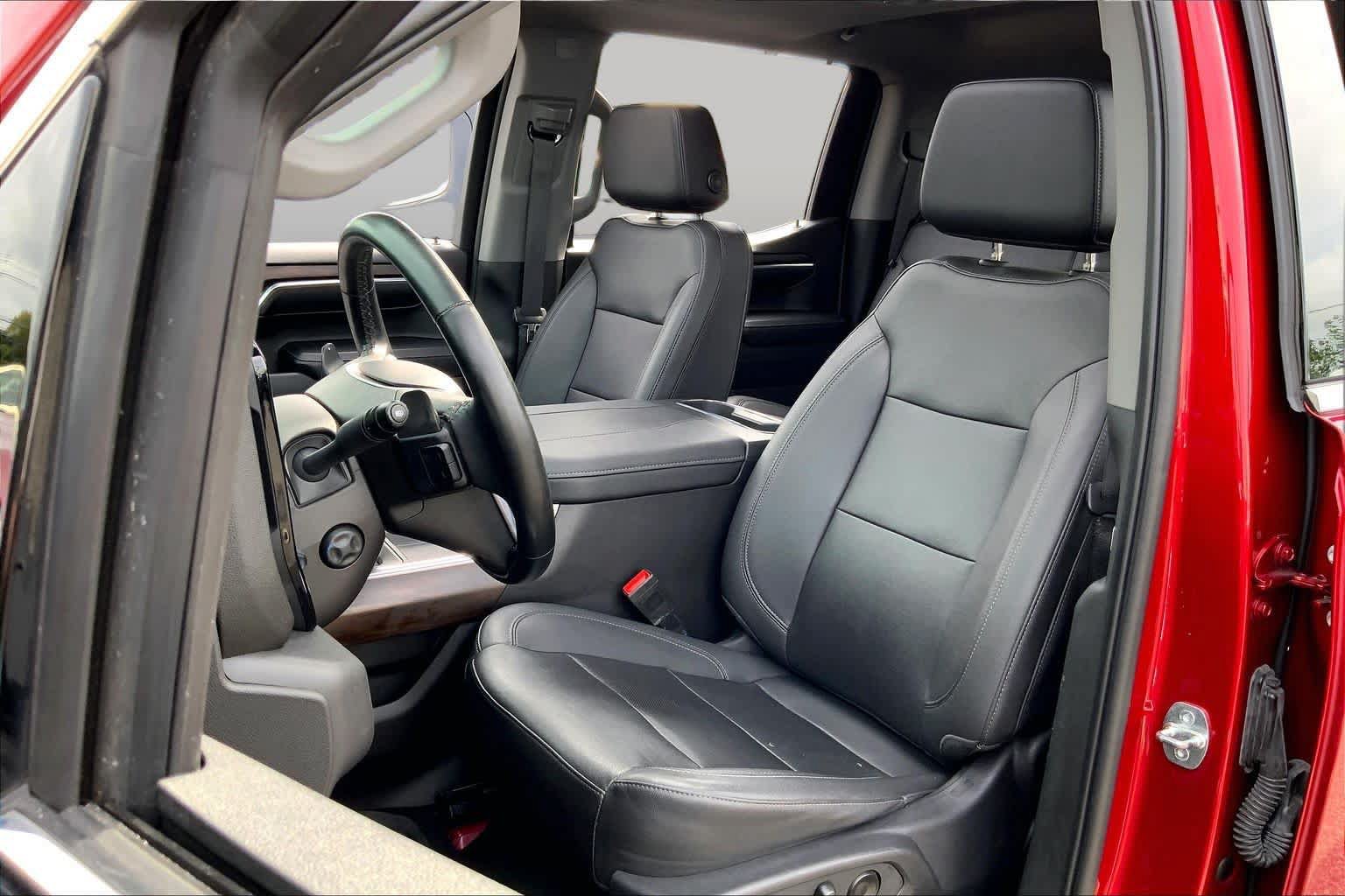 Used 2023 GMC Sierra 1500 SLT w/ SLT Premium Package AWD/4WD image 9