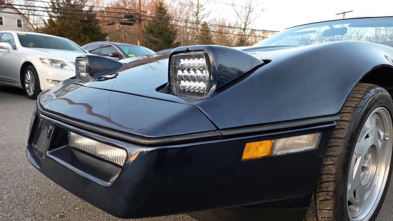 Used 1989 Chevrolet Corvette Convertible RWD image 8