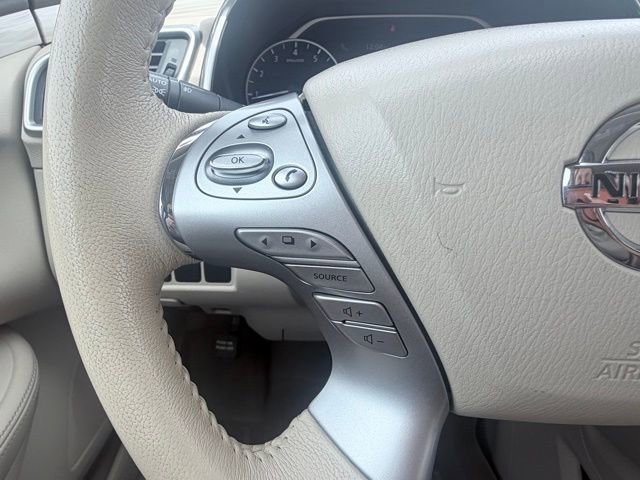 Used 2015 Nissan Murano SL w/ SL Technology Package FWD image 10