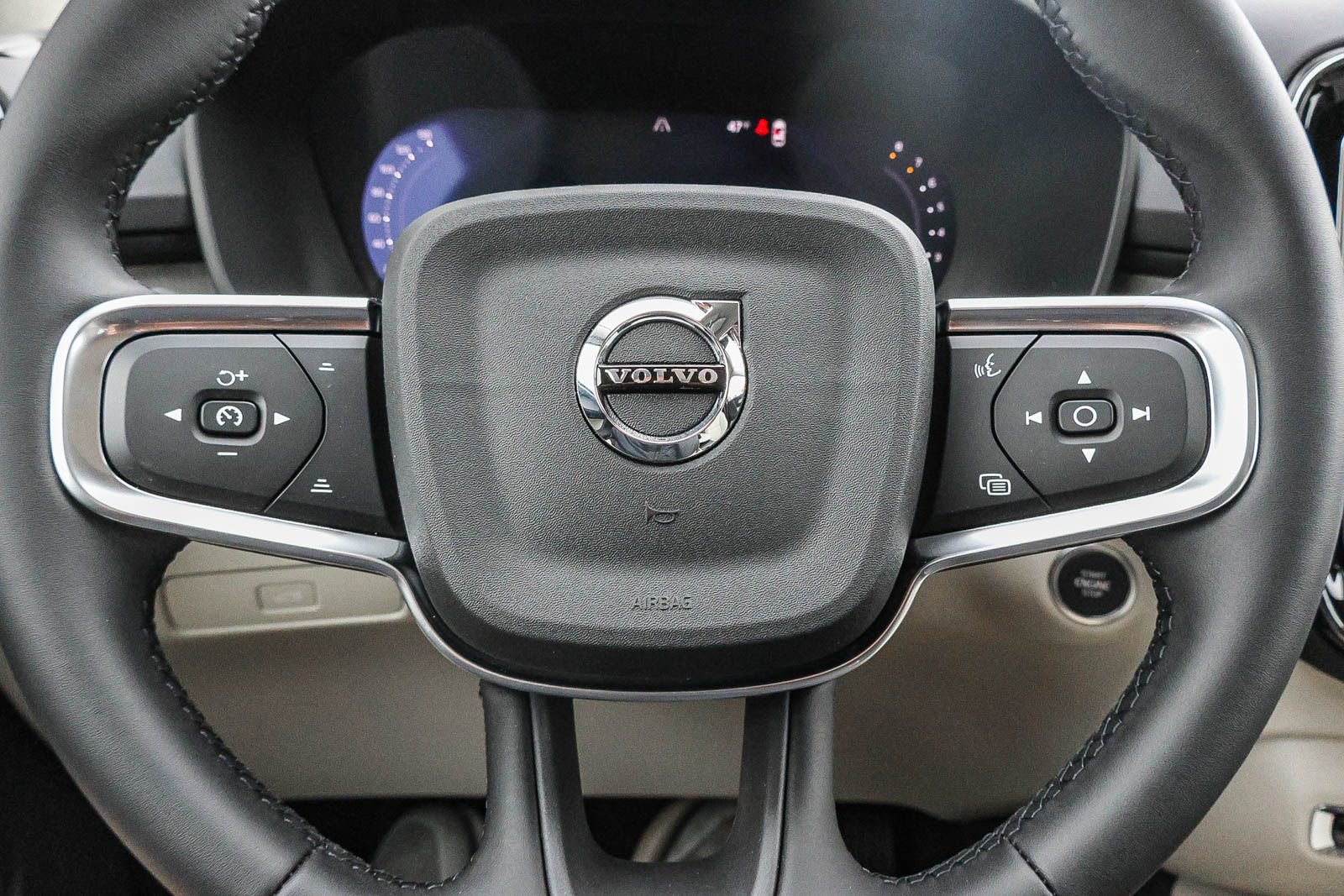 New 2026 Volvo XC40 B5 Plus w/ Protection Package Premier image 35